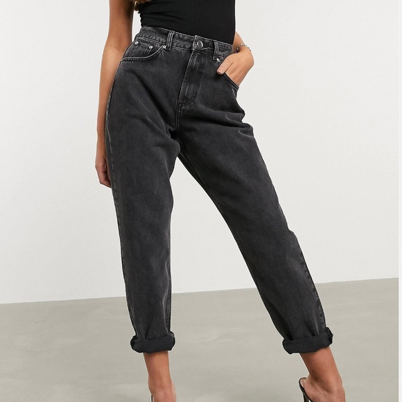 Asos high waisted slouchy mom jeans in washed black - Picture 1 of 4